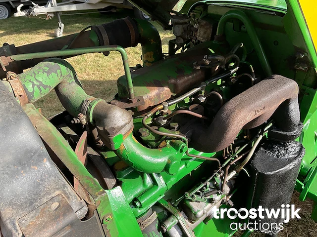 Oldtimer tractor - afbeelding 7 van  17