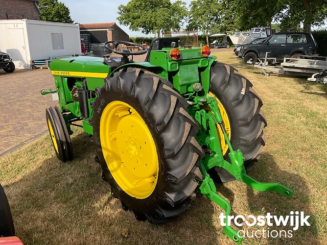 Oldtimer tractor - afbeelding 12 van  17