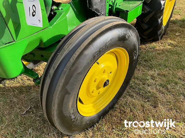 Oldtimer tractor - afbeelding 14 van  17