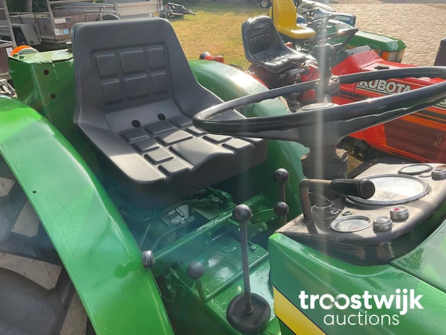 Oldtimer tractor - afbeelding 17 van  17