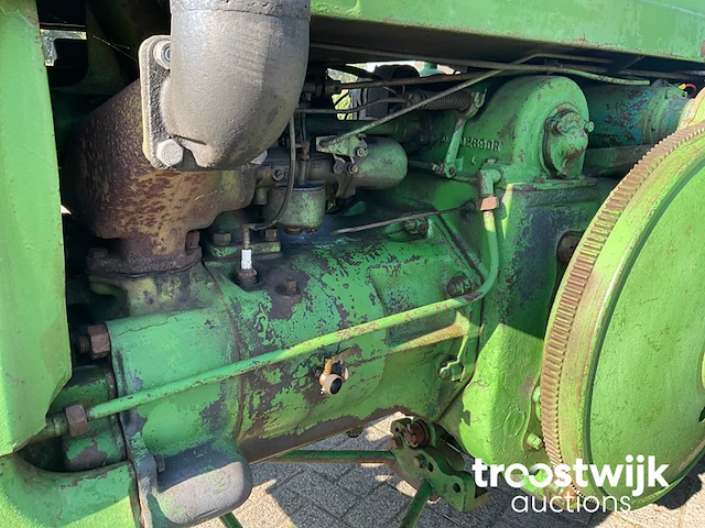 Oldtimer tractor - afbeelding 8 van  24