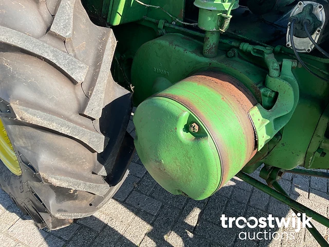Oldtimer tractor - afbeelding 13 van  24