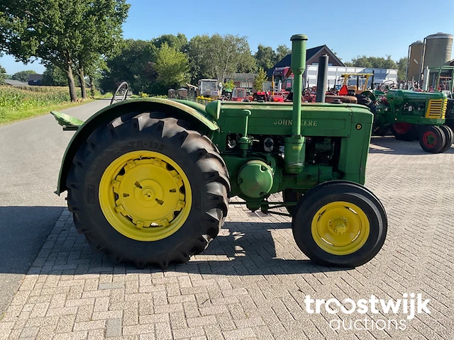 Oldtimer tractor - afbeelding 21 van  24