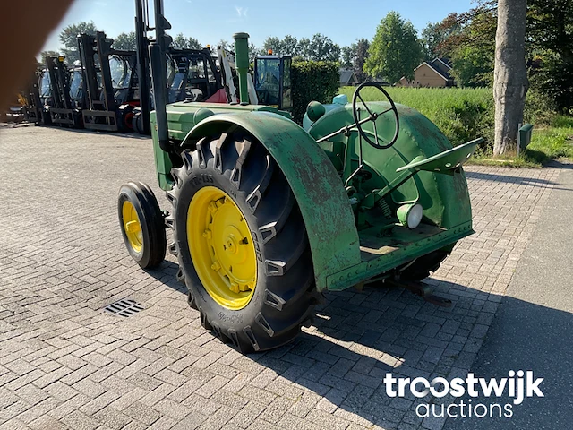 Oldtimer tractor - afbeelding 24 van  24