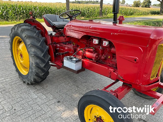 Oldtimer tractor - afbeelding 2 van  15