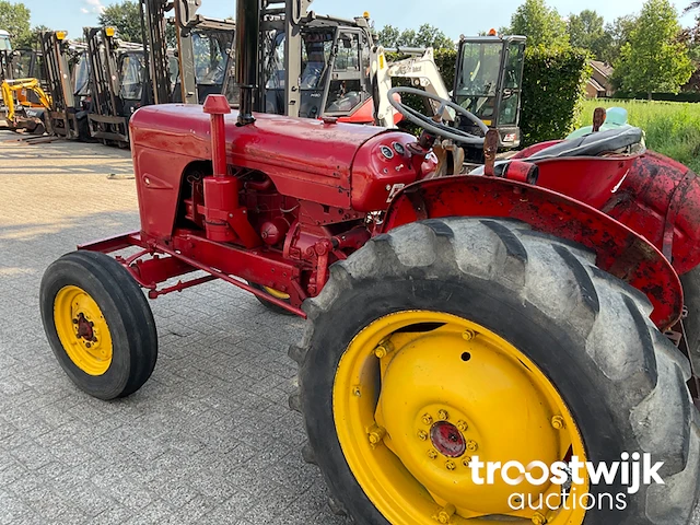 Oldtimer tractor - afbeelding 7 van  15