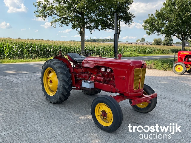 Oldtimer tractor - afbeelding 9 van  15