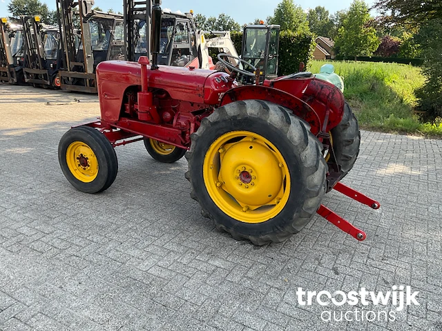 Oldtimer tractor - afbeelding 12 van  15