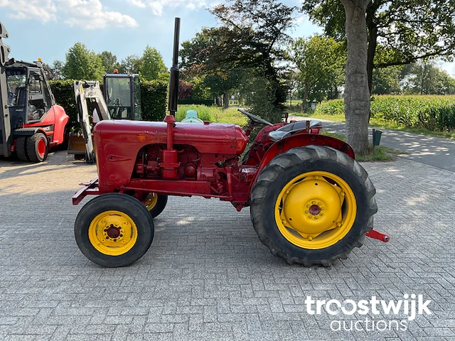 Oldtimer tractor - afbeelding 13 van  15