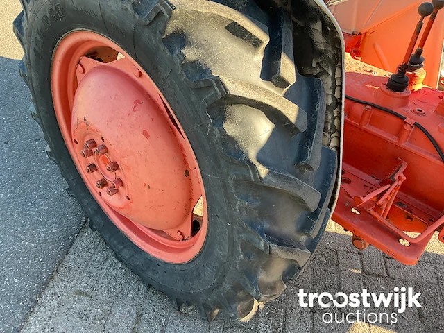 Oldtimer tractor - afbeelding 3 van  22