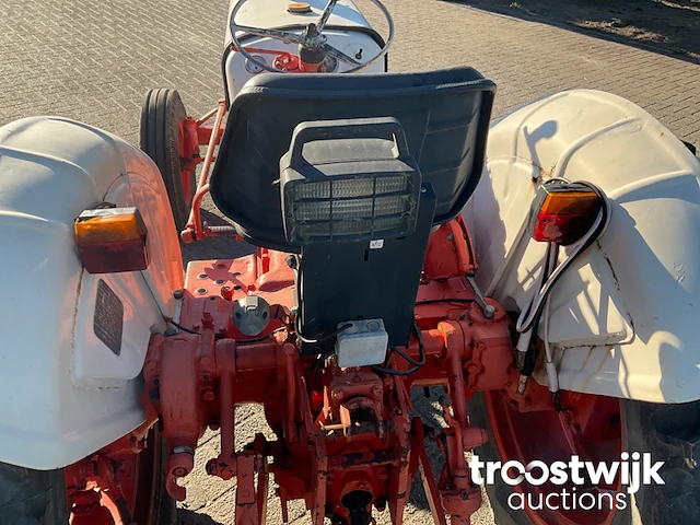 Oldtimer tractor - afbeelding 10 van  22