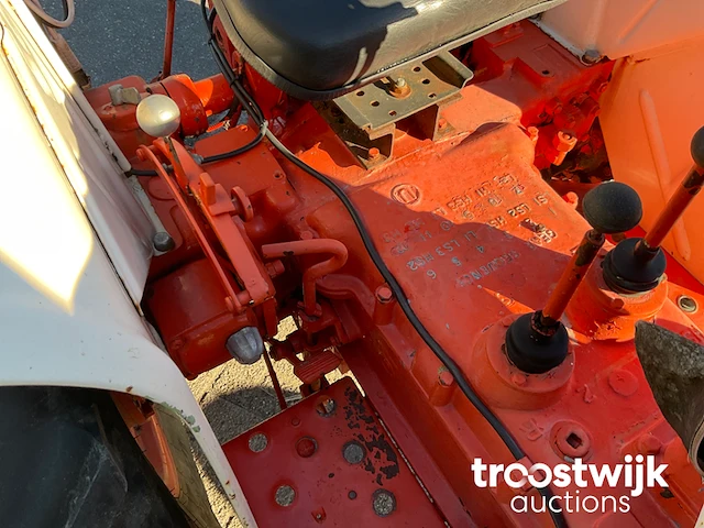 Oldtimer tractor - afbeelding 13 van  22