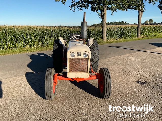 Oldtimer tractor - afbeelding 12 van  22