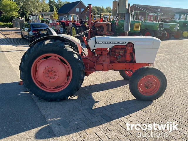 Oldtimer tractor - afbeelding 17 van  22