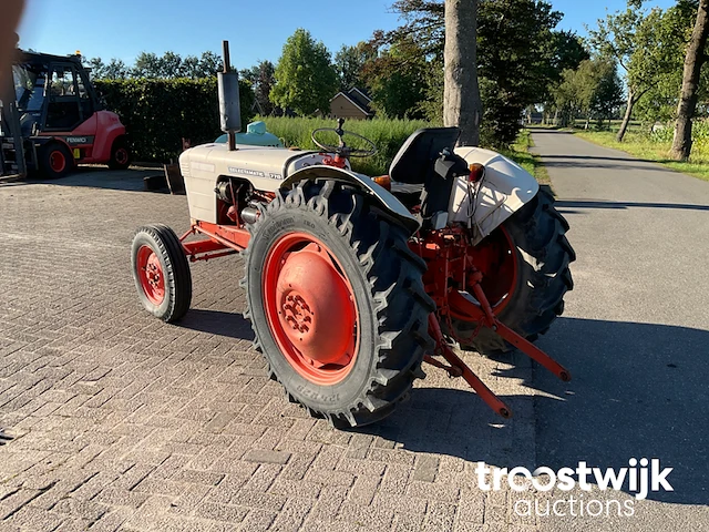 Oldtimer tractor - afbeelding 19 van  22