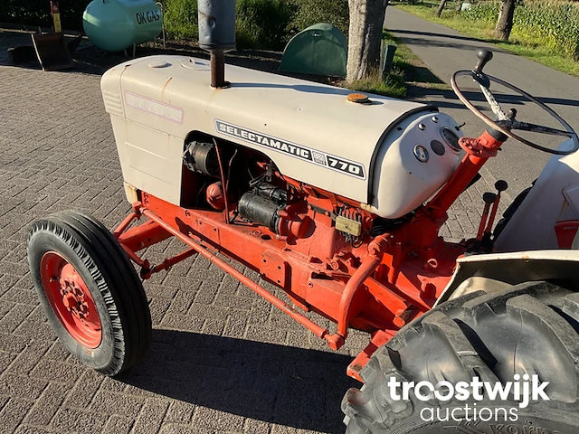 Oldtimer tractor - afbeelding 21 van  22