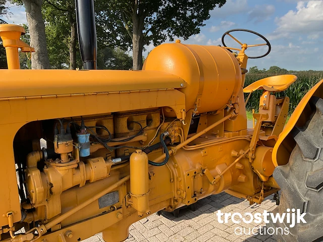 Oldtimer tractor - afbeelding 2 van  25