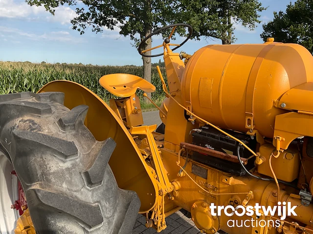 Oldtimer tractor - afbeelding 9 van  25