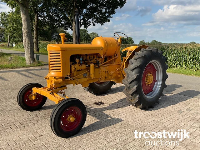 Oldtimer tractor - afbeelding 1 van  25