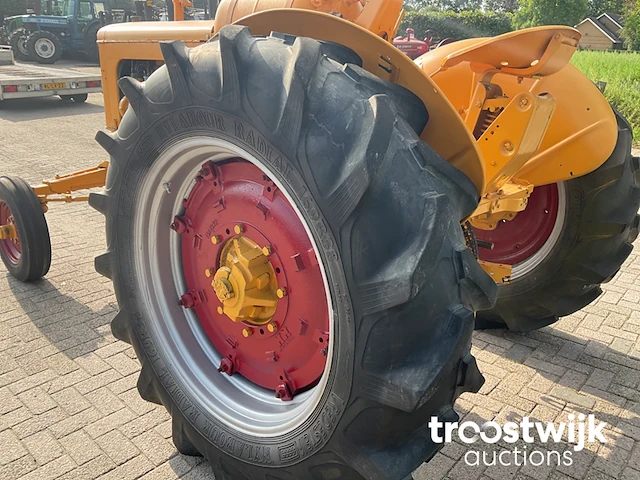 Oldtimer tractor - afbeelding 13 van  25