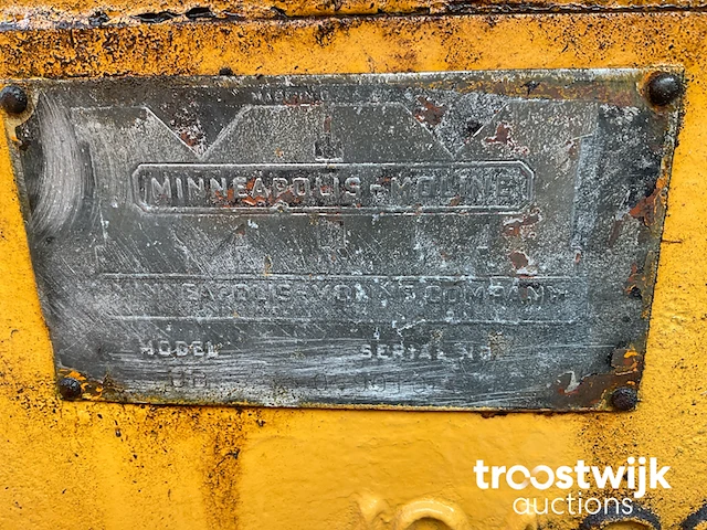 Oldtimer tractor - afbeelding 18 van  25