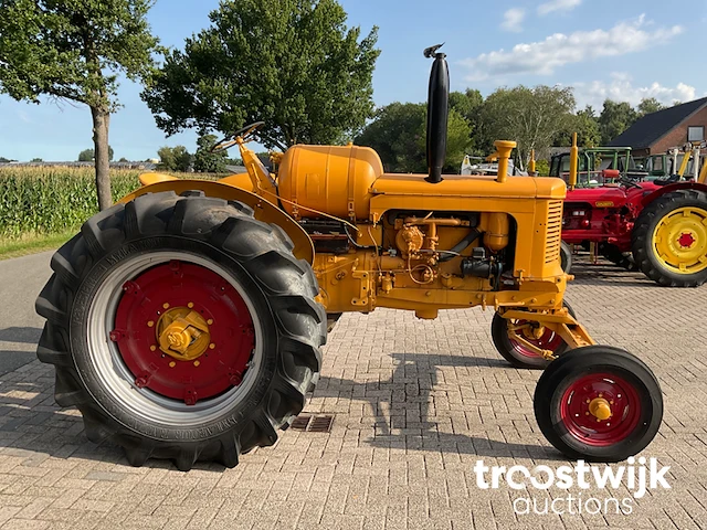 Oldtimer tractor - afbeelding 21 van  25