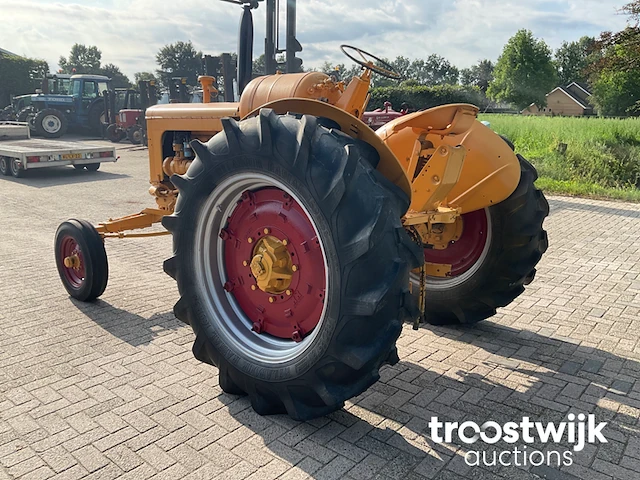 Oldtimer tractor - afbeelding 24 van  25