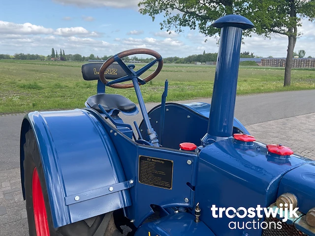Oldtimer tractor - afbeelding 4 van  27
