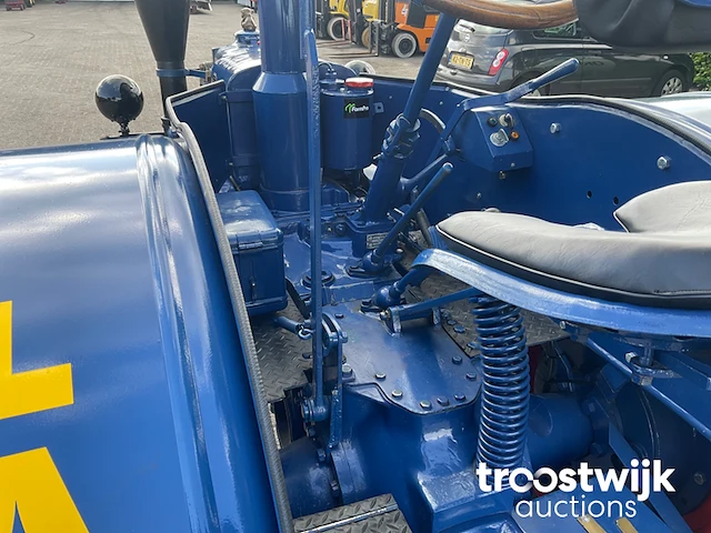 Oldtimer tractor - afbeelding 7 van  27