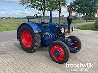 Oldtimer tractor - afbeelding 12 van  27