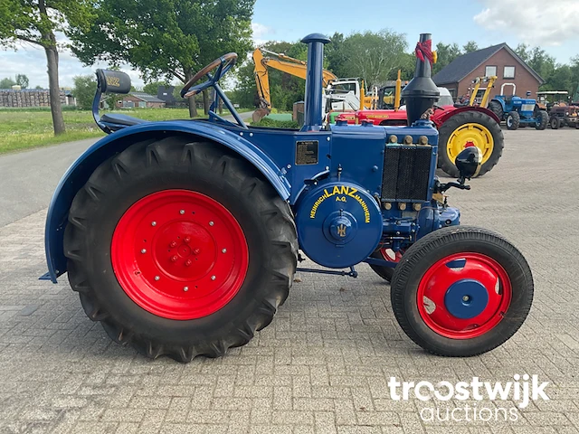 Oldtimer tractor - afbeelding 23 van  27