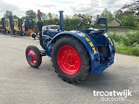Oldtimer tractor - afbeelding 26 van  27