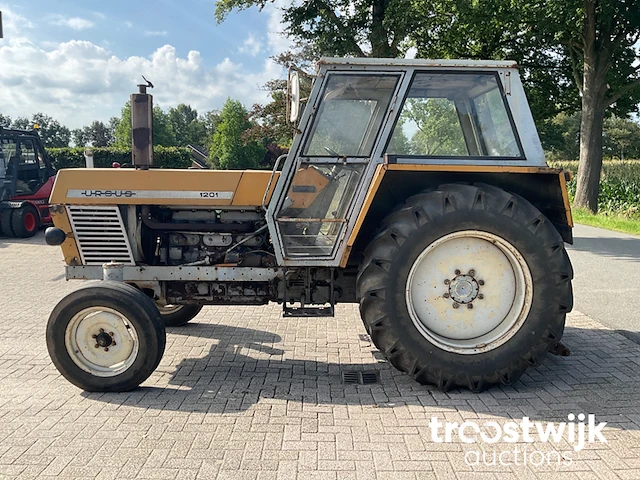 Oldtimer tractor - afbeelding 3 van  31