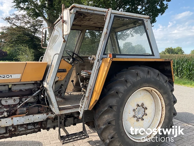 Oldtimer tractor - afbeelding 17 van  31