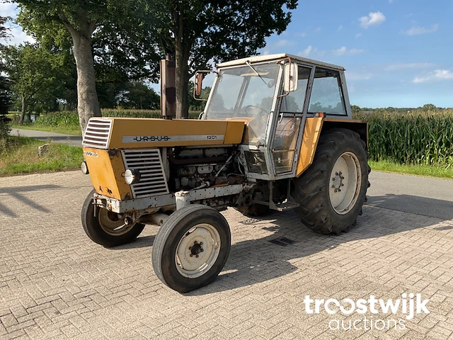 Oldtimer tractor - afbeelding 12 van  31