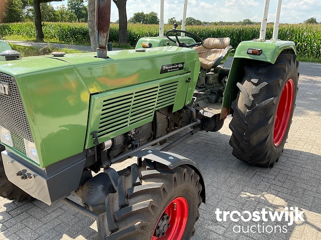 Oldtimer tractor - afbeelding 3 van  24