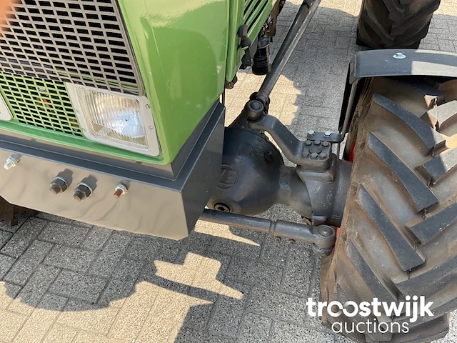 Oldtimer tractor - afbeelding 4 van  24