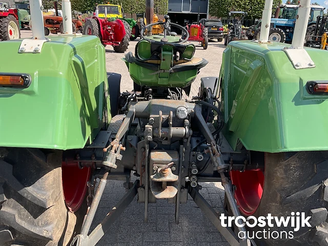 Oldtimer tractor - afbeelding 11 van  24