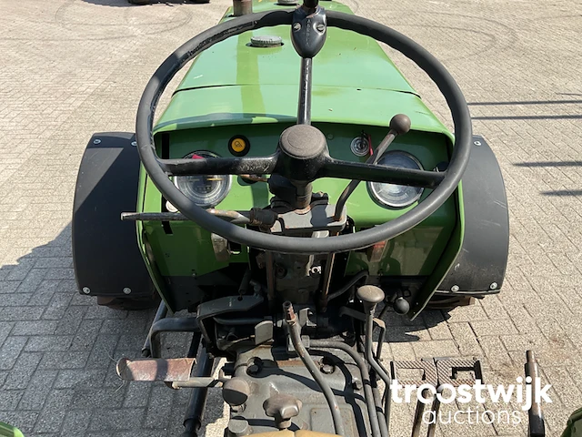 Oldtimer tractor - afbeelding 13 van  24