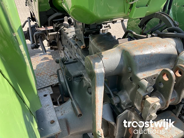 Oldtimer tractor - afbeelding 14 van  24