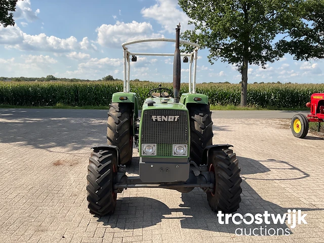 Oldtimer tractor - afbeelding 18 van  24