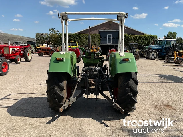 Oldtimer tractor - afbeelding 22 van  24