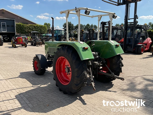 Oldtimer tractor - afbeelding 23 van  24