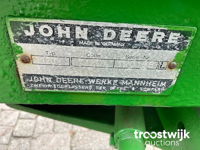 Oldtimer tractor - afbeelding 21 van  28