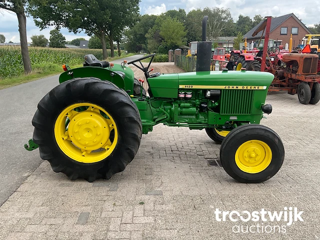 Oldtimer tractor - afbeelding 24 van  28