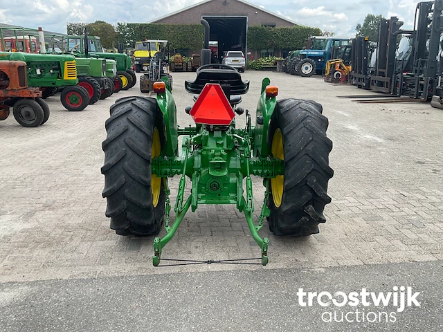 Oldtimer tractor - afbeelding 26 van  28