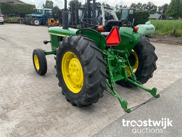 Oldtimer tractor - afbeelding 27 van  28