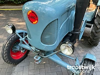 Oldtimer tractor - afbeelding 2 van  20
