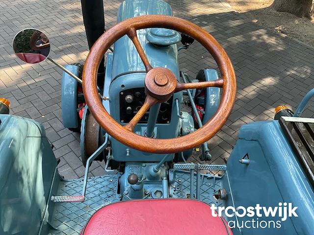 Oldtimer tractor - afbeelding 7 van  20