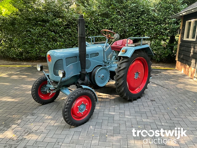 Oldtimer tractor - afbeelding 1 van  20